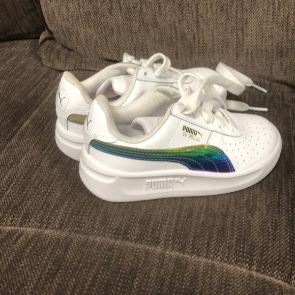 Puma - Picture 3 of 4